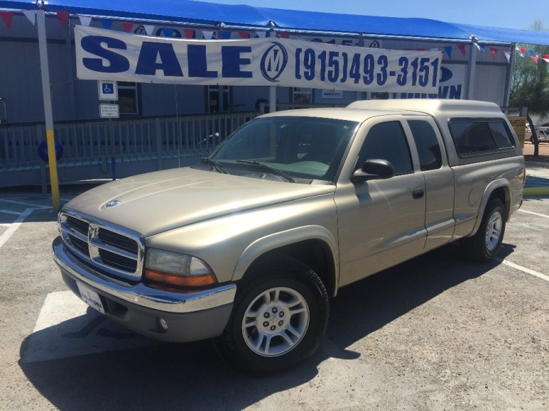 2004 Dodge Dakota 2dr Club Cab 131 WB SLT