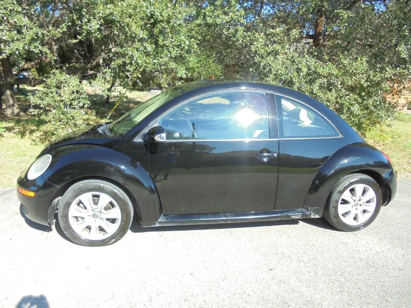 2008 Volkswagen New Beetle Coupe 2dr Auto S