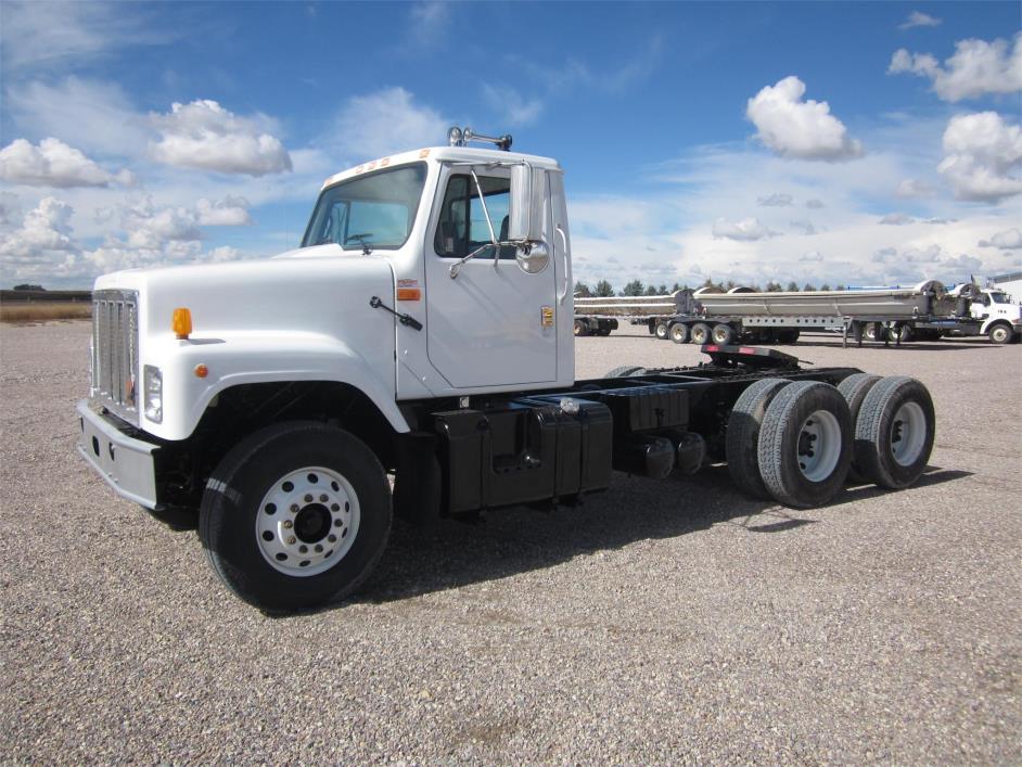 2003 International 2574  Conventional - Day Cab