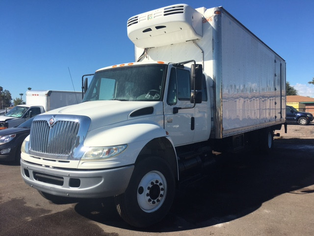 2007 International Durastar 4400  Box Truck - Straight Truck