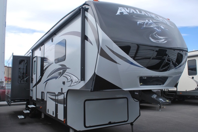 Keystone Rv Avalanche 331RE