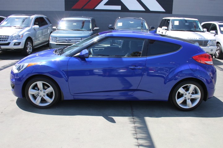 2012 Hyundai Veloster 3dr Cpe Auto w/Black Int