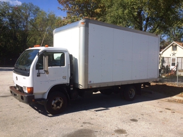 2005 Nissan Ud1200  Box Truck - Straight Truck