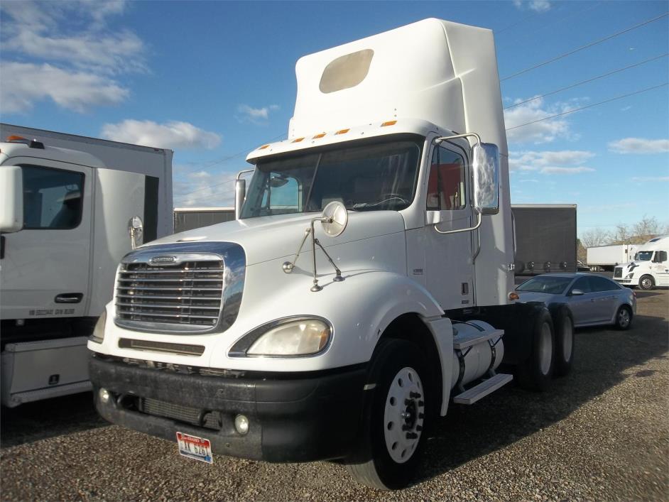 2007 Freightliner Century 120  Conventional - Day Cab