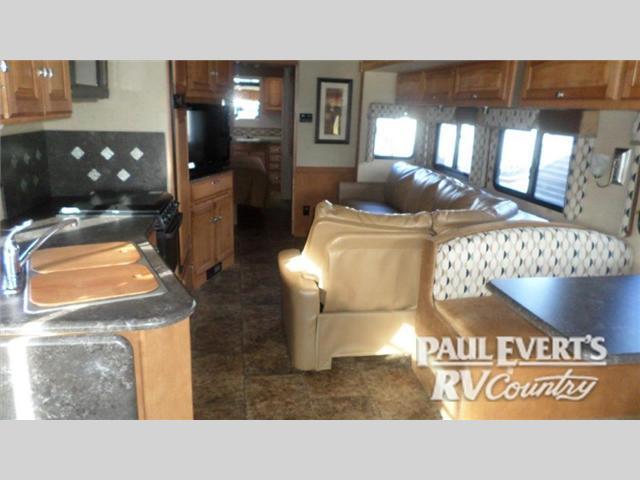 2013 Winnebago Vista 35F