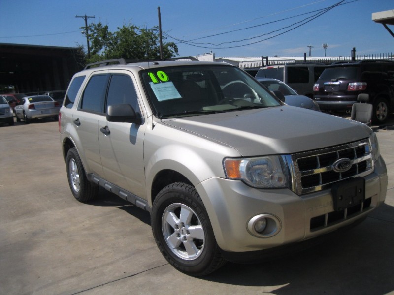 2010 Ford Escape FWD 4dr XLT