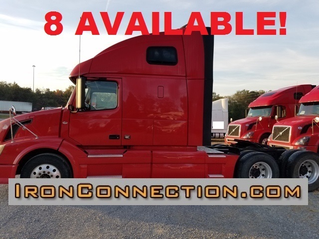 2010 Volvo 670  Conventional - Sleeper Truck