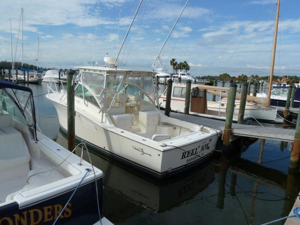 2004 Albemarle 310 Express Fisherman