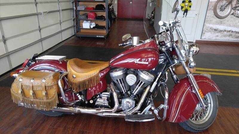 2017 Indian Chieftain Wildfire Red Over Thunder Blac