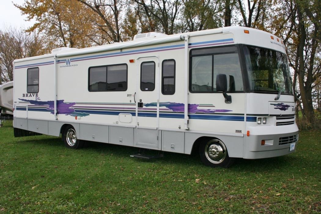 1998 Winnebago Brave DL 31WQ