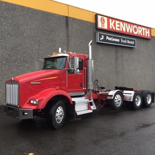 2006 Kenworth T800  Conventional - Day Cab