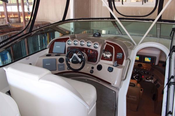 2005 CARVER YACHTS 560 Voyager