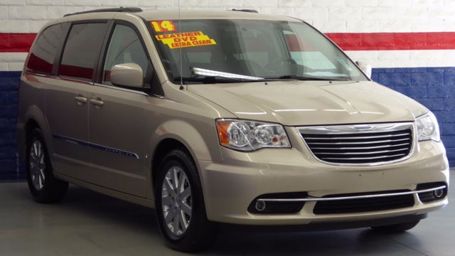 2014 Chrysler Town & Country 4dr Wagon Touring