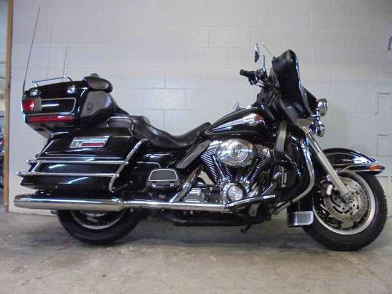 2005 Harley-Davidson FLHRC - Road King Classic