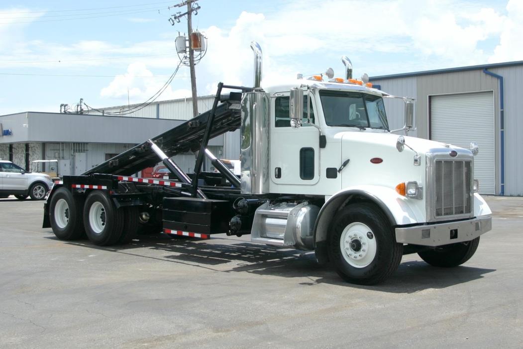 2005 Peterbilt 359  Garbage Truck