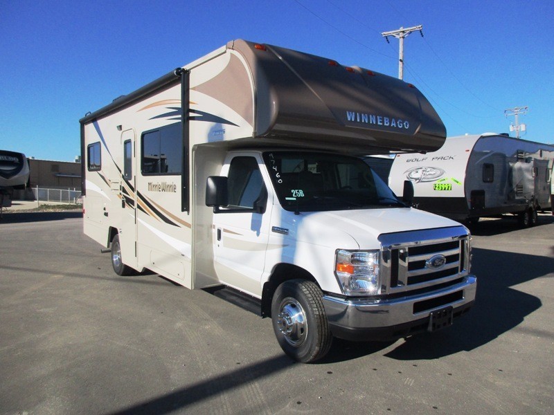 2017 Winnebago Minnie Winnie 25B