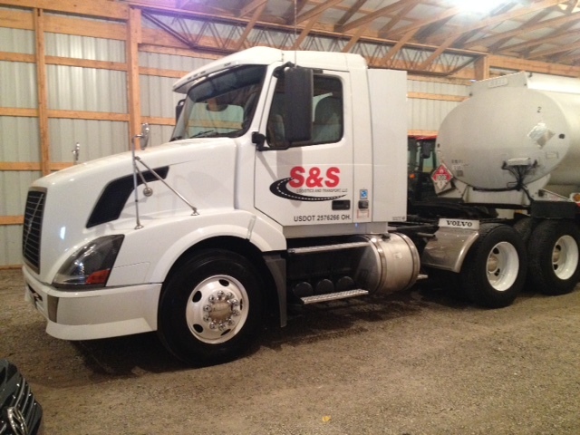 2008 Volvo Vnl  Conventional - Day Cab