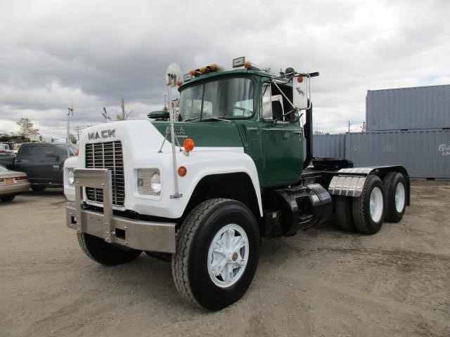 1986 Mack Rd688sx  Conventional - Day Cab