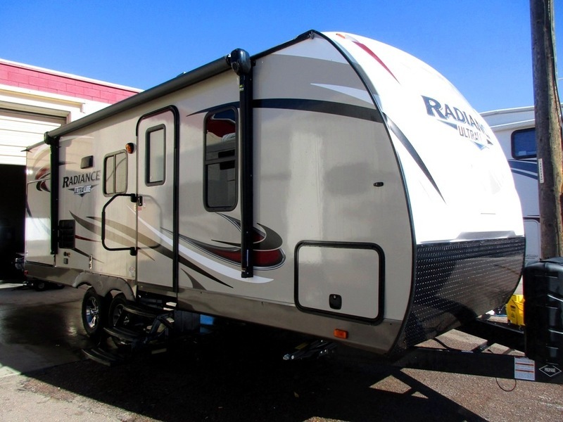 2017 Cruiser Rv Radiance 23RB - ULTRALITE