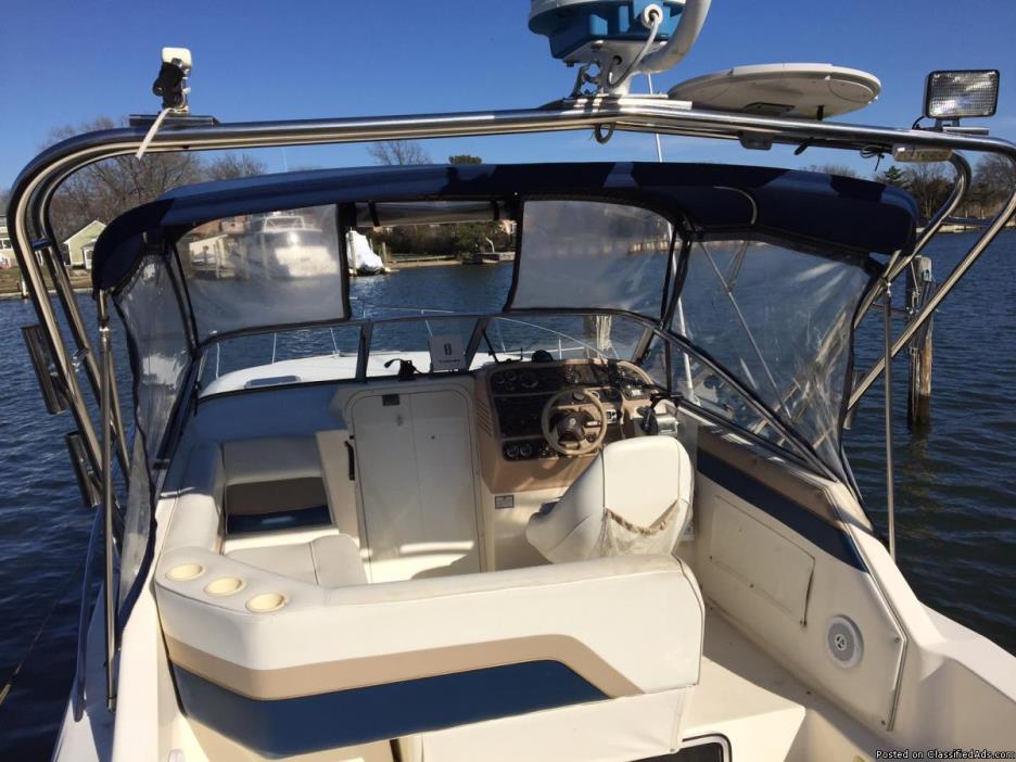30' Rinker in very good condition, must sell still in the water