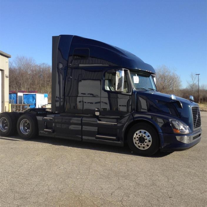 2016 Volvo Vnl64t670  Conventional - Sleeper Truck