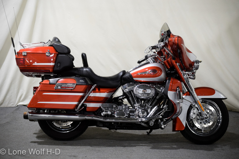 2015 Harley-Davidson Street Glide CVO FLHXSE