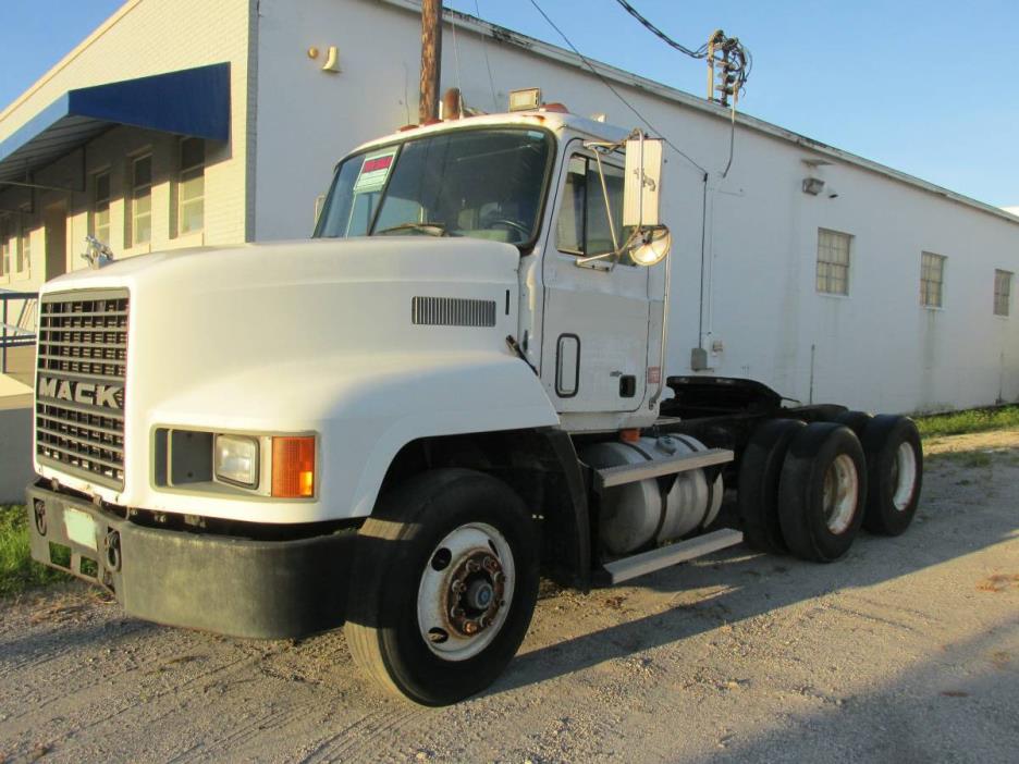 1993 Mack Ch612  Conventional - Day Cab