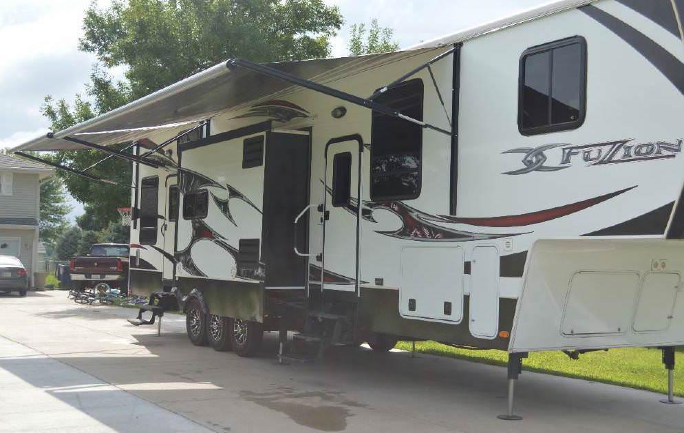 2012 Keystone Fuzion FZ412