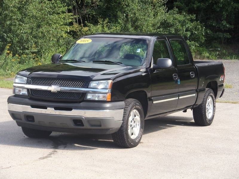 2005 Chevrolet Silverado 1500 LS 4dr Crew Cab 4WD SB