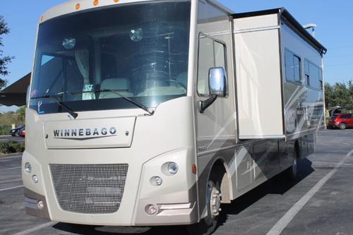 2016 Winnebago SUNSTAR LX 35F