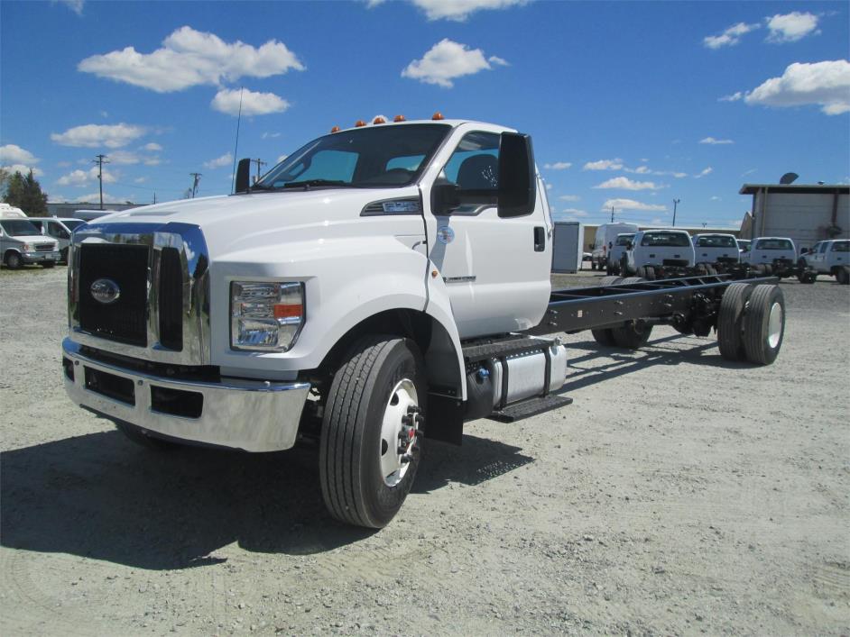 2016 Ford F750 Xl  Cab Chassis