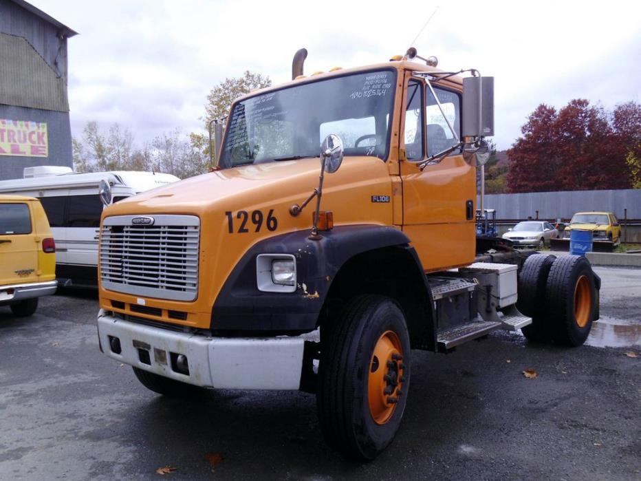 2003 Freightliner Fl106  Conventional - Day Cab