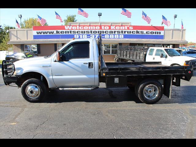 2005 Ford F-350 Super Duty  Flatbed Truck