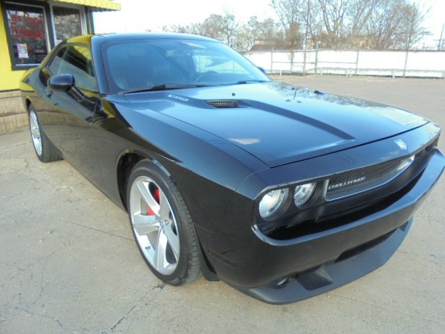 2010 DODGE CHALLENGER SRT-8