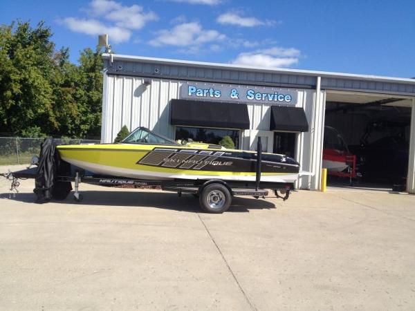 2016 Nautique Ski Nautique 200 Team Edition Open Bow