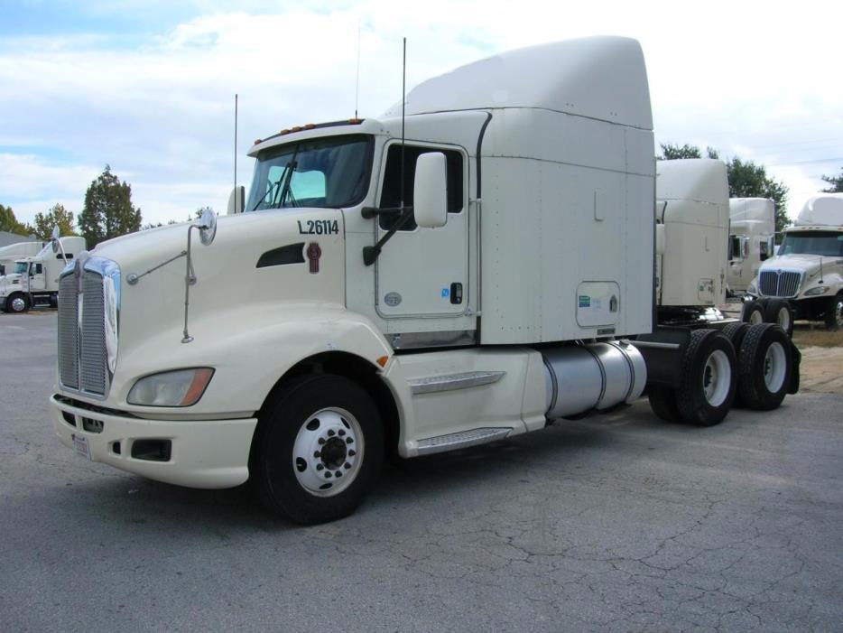 2009 Kenworth T660  Conventional - Sleeper Truck