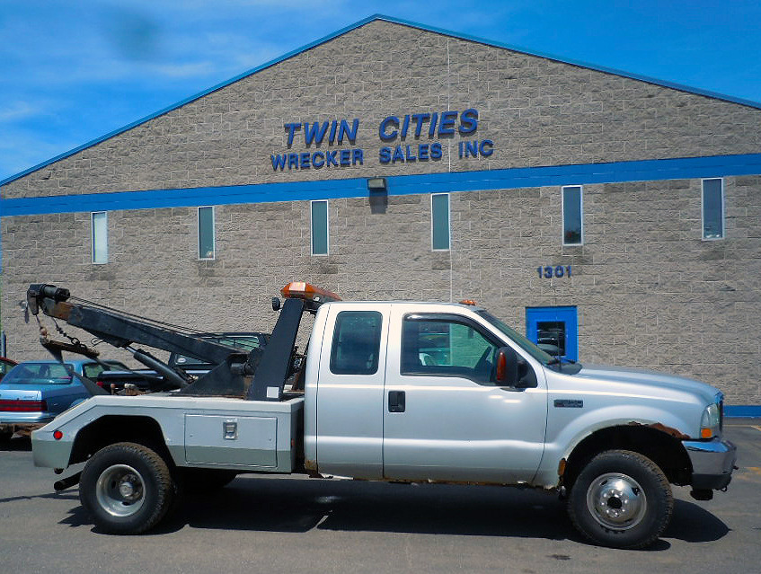 2003 Ford F350  Wrecker Tow Truck