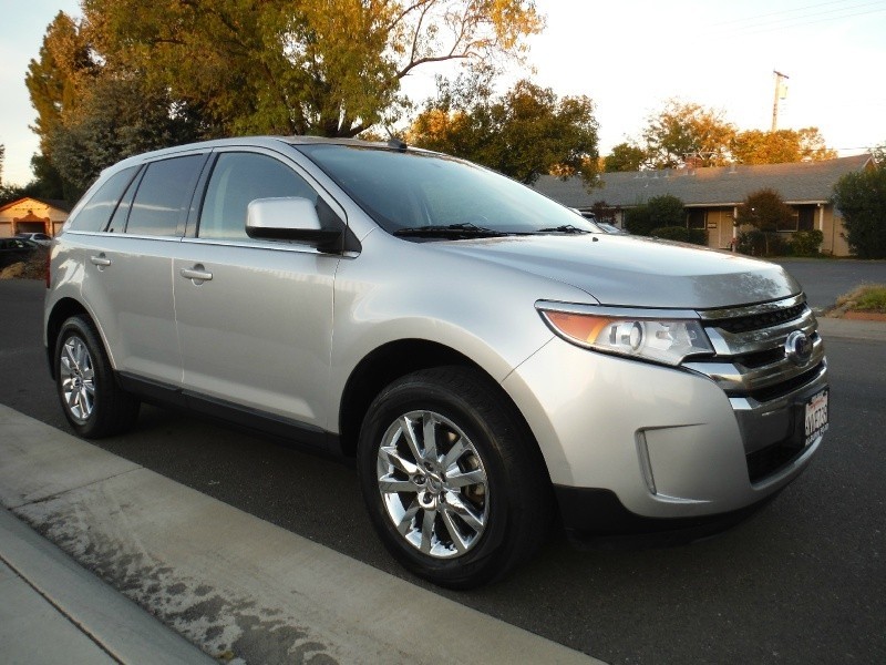 2011 Ford Edge Limited AWD LOW MILES BACK-UP CAMERA