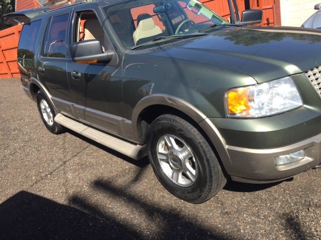 THE CLEANEST 2004 FORD EXPEDITION EB YOU WILL FIND!!!!