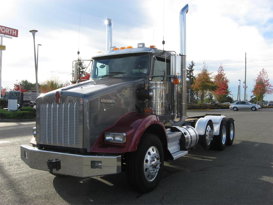 2014 Kenworth T800  Conventional - Day Cab