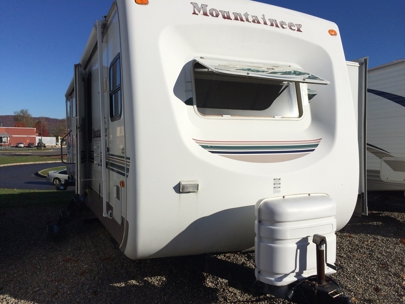 2003 Keystone Montana Mountaineer 325FKBS