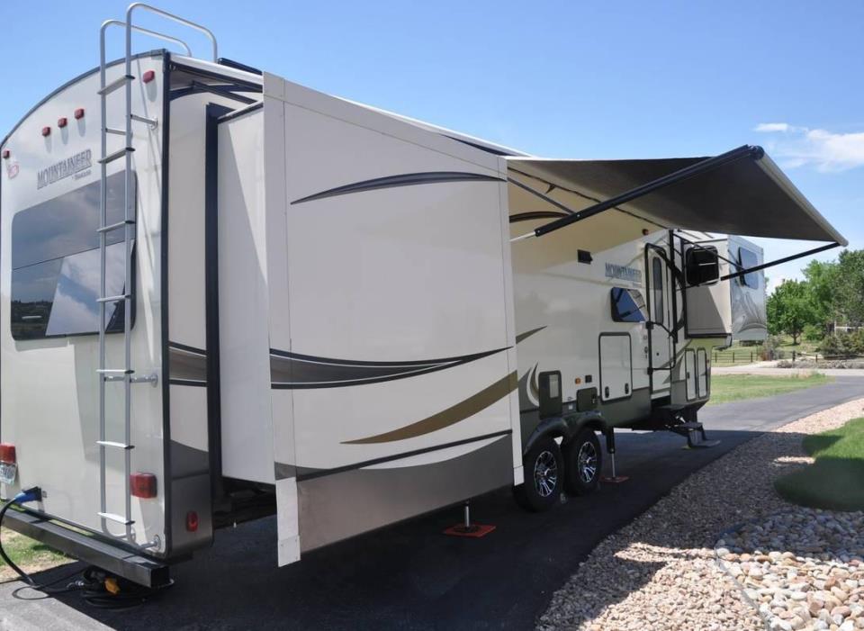 2015 Montana Mountaineer 375FLF