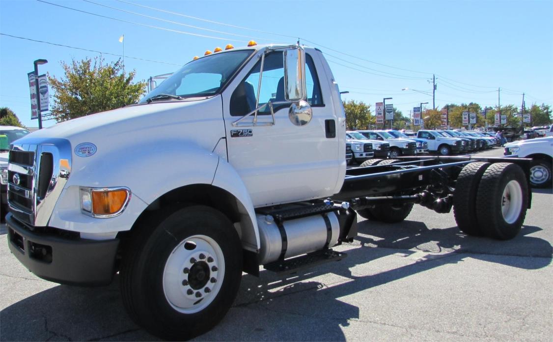 2015 Ford F750 Xl  Cab Chassis