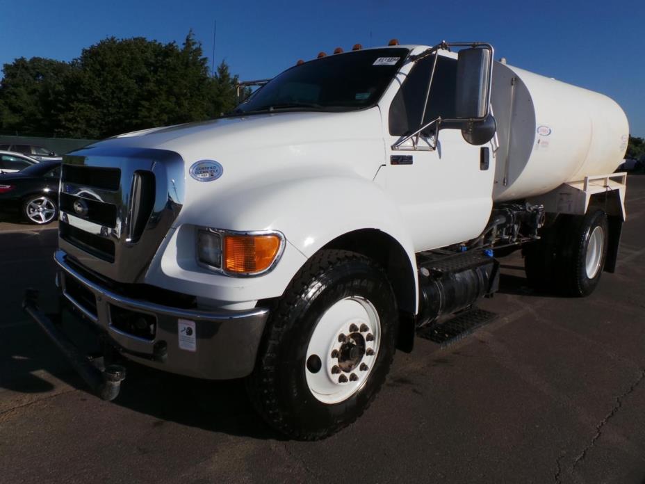 2013 Ford F750  Water Truck
