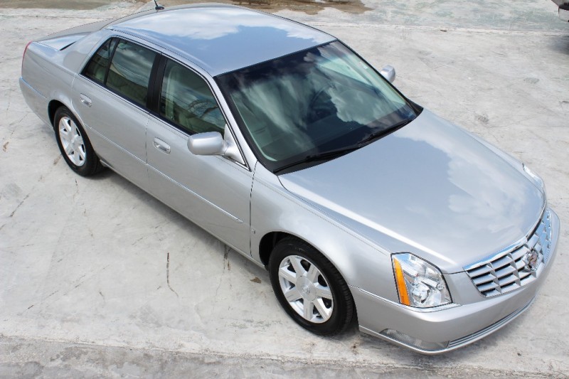 2007 Cadillac DTS Luxury!! Clean CARFAX! Local Florida Car!