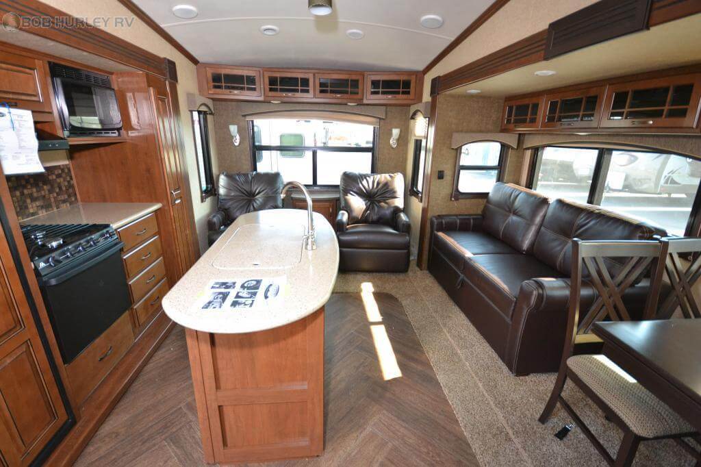 2014 Heartland SUNDANCE 2880 RLT