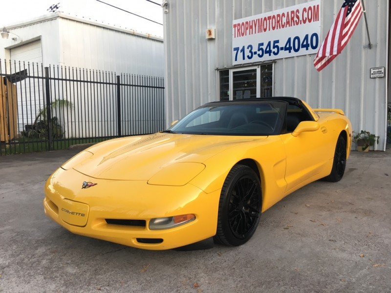 2004 Chevrolet Corvette COUPE LOW MILES 6 SPEED RUNS GREAT GOOD CARFAX