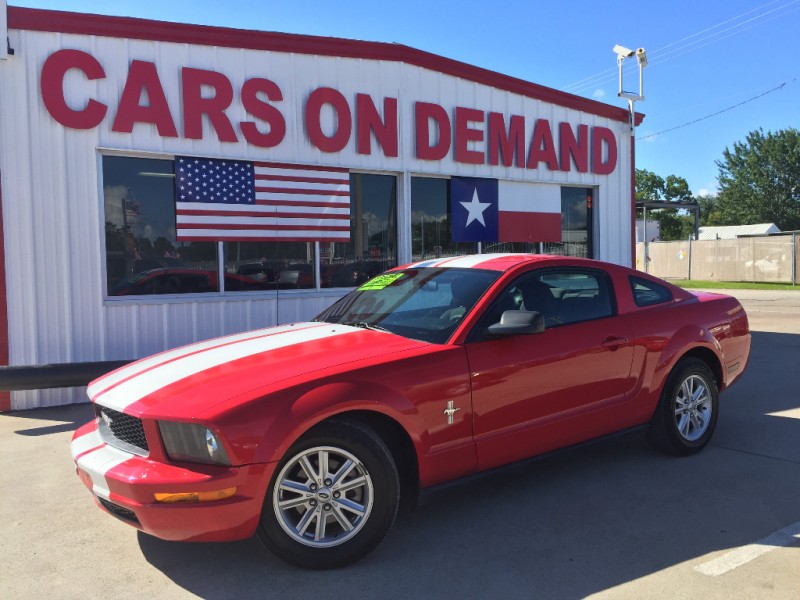 2005 Ford Mustang 2dr Cpe Deluxe