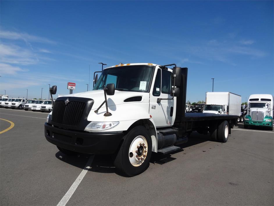 2002 International Durastar 4300  Flatbed Truck