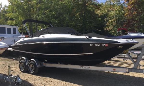 2009 Regal 2520 FasDeck